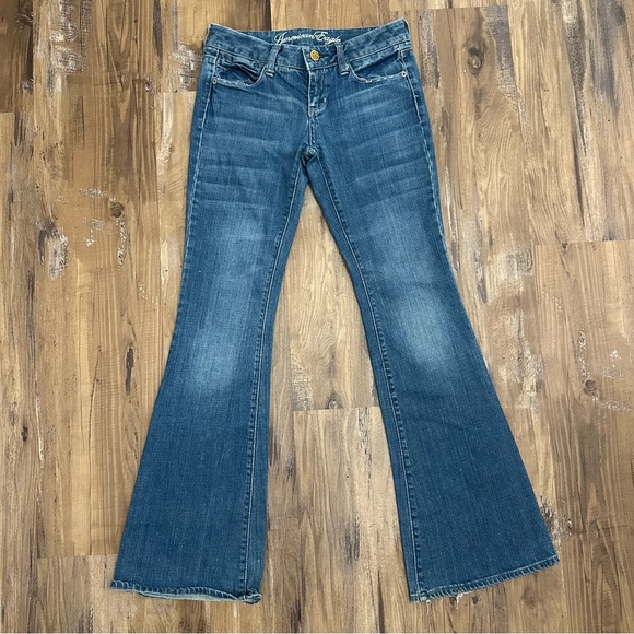 American Eagle Low Rise Flare Jeans